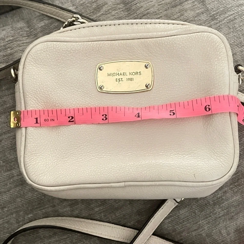 Michael kors cross body creme bag